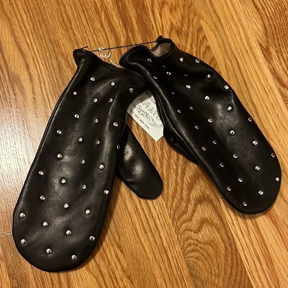 NWT Free People x Carolina Amato Carrie Studded Leather Mittens Black